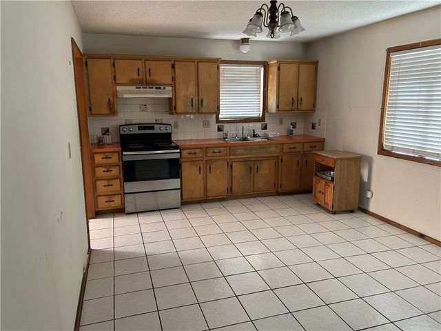 150 N Hwy 62, Avoca, AR 72711