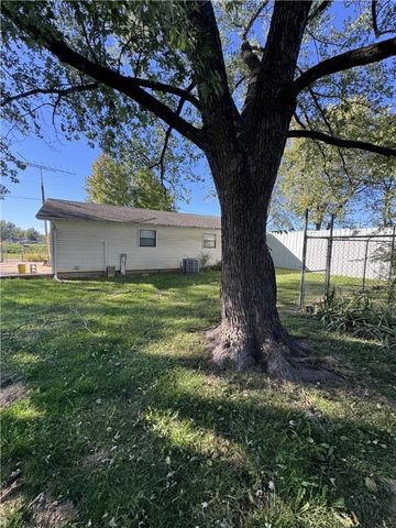 150 N Hwy 62, Avoca, AR 72711