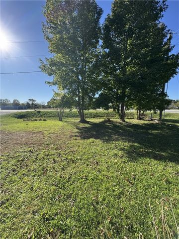 150 N Hwy 62, Avoca, AR 72711