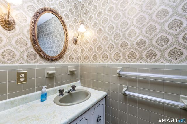 2200 Torringford West Street, Torrington, CT 06790