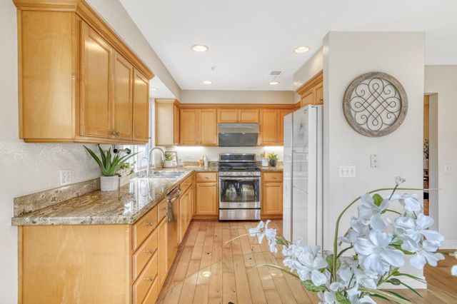 963 Bellomo Avenue, Sunnyvale, CA 94086