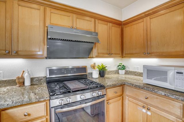 963 Bellomo Avenue, Sunnyvale, CA 94086