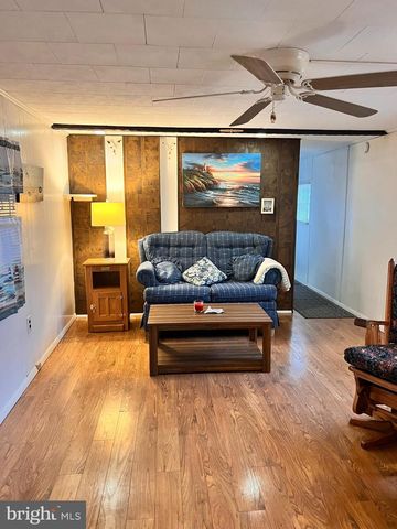 101 MAGNOLIA DR, Barnegat, NJ 08005