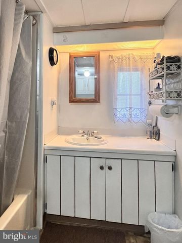 101 MAGNOLIA DR, Barnegat, NJ 08005