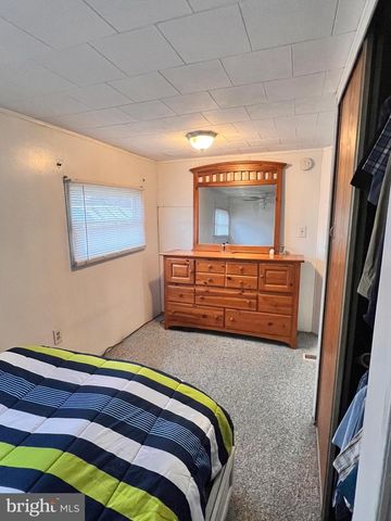 101 MAGNOLIA DR, Barnegat, NJ 08005