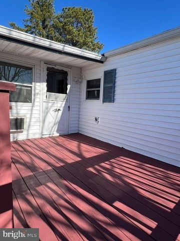 101 MAGNOLIA DR, Barnegat, NJ 08005