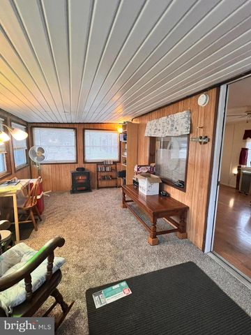 101 MAGNOLIA DR, Barnegat, NJ 08005