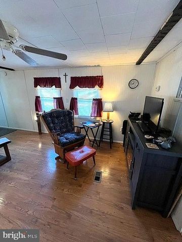 101 MAGNOLIA DR, Barnegat, NJ 08005