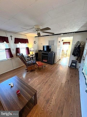 101 MAGNOLIA DR, Barnegat, NJ 08005