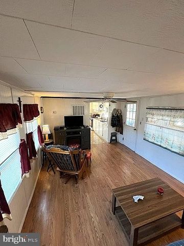 101 MAGNOLIA DR, Barnegat, NJ 08005