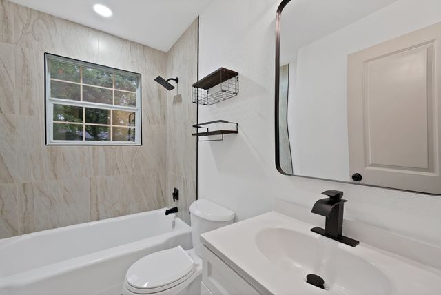 4248 Lorin Avenue, Fort Worth, TX 76105