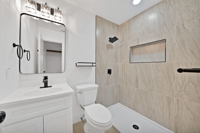 4248 Lorin Avenue, Fort Worth, TX 76105