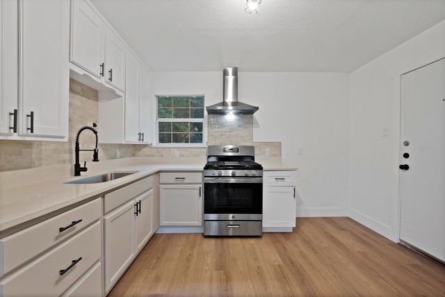 4248 Lorin Avenue, Fort Worth, TX 76105