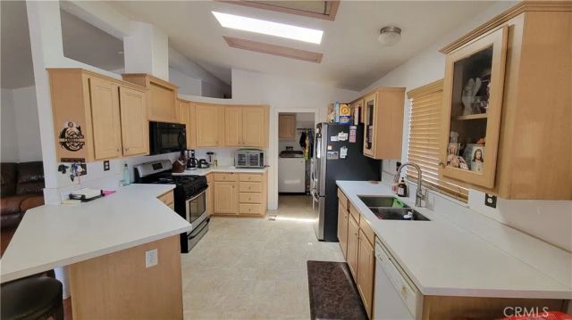 201 E Arrow 54, Glendora, CA 91740