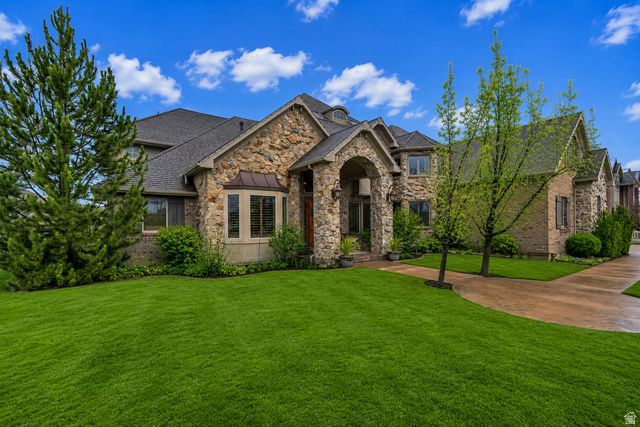 6455 S RAYMOND DR, South Weber, UT 84405