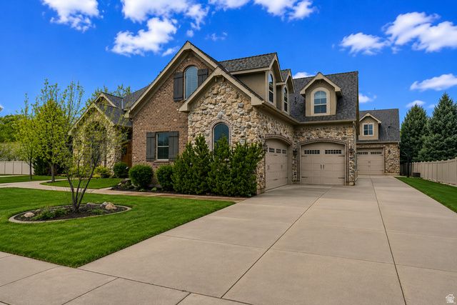 6455 S RAYMOND DR, South Weber, UT 84405