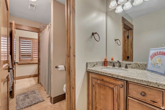 6455 S RAYMOND DR, South Weber, UT 84405