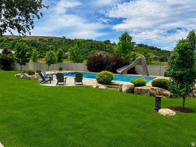 6455 S RAYMOND DR, South Weber, UT 84405