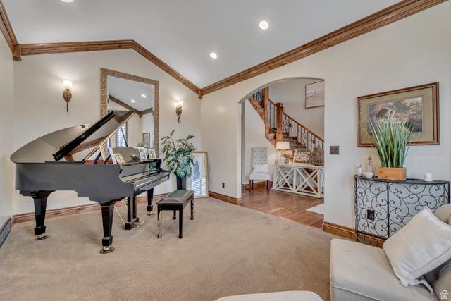 6455 S RAYMOND DR, South Weber, UT 84405