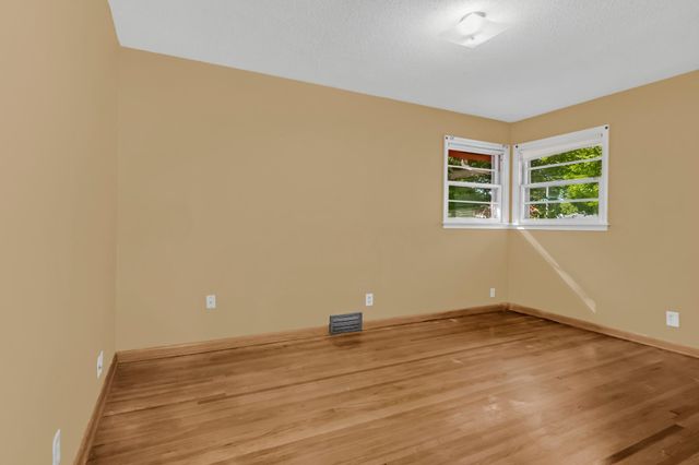 7009 12th Avenue S, Richfield, MN 55423