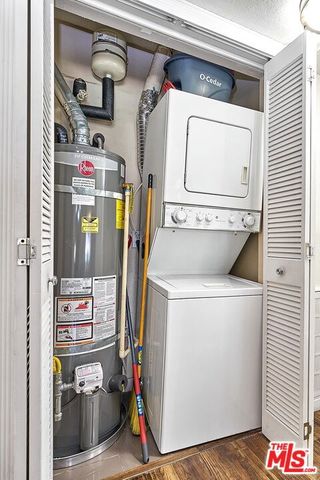 7045 Woodley Avenue 110, Van Nuys, CA 91406