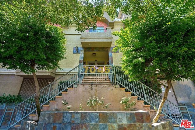 7045 Woodley Avenue 110, Van Nuys, CA 91406