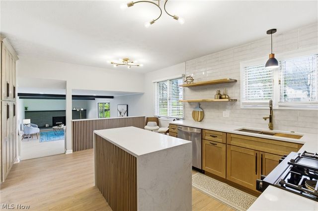 6344 Gale Drive, Seven Hills, OH 44131