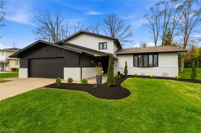 6344 Gale Drive, Seven Hills, OH 44131