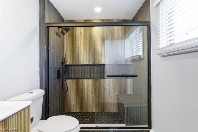 6344 Gale Drive, Seven Hills, OH 44131