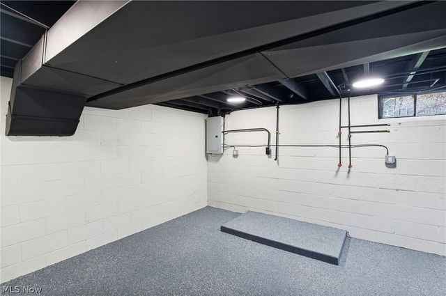 6344 Gale Drive, Seven Hills, OH 44131