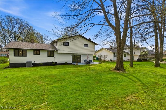 6344 Gale Drive, Seven Hills, OH 44131