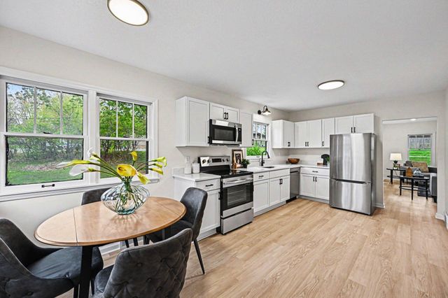 87 Juniper Street, Mahtomedi, MN 55115