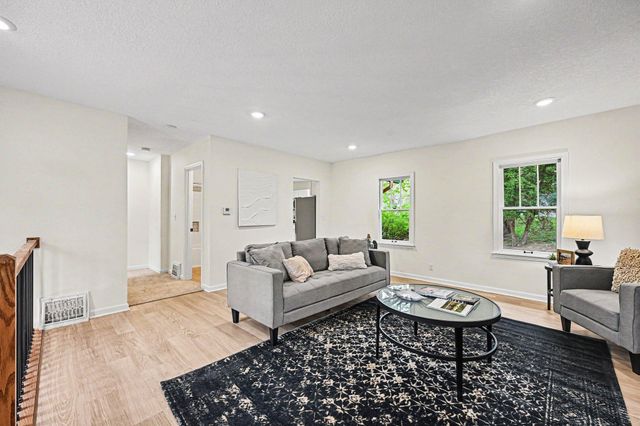 87 Juniper Street, Mahtomedi, MN 55115