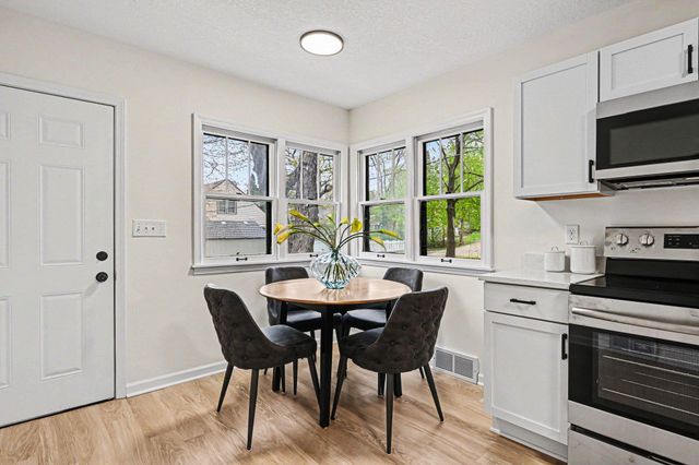 87 Juniper Street, Mahtomedi, MN 55115