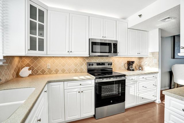 300 Ocean Trail Way 410, Jupiter, FL 33477