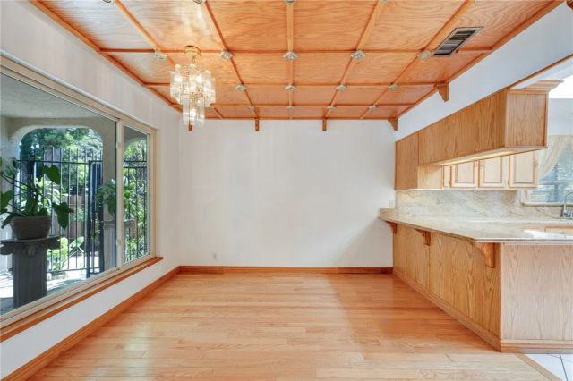 3352 Larga, Los Angeles, CA 90039