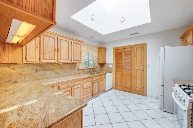 3352 Larga, Los Angeles, CA 90039