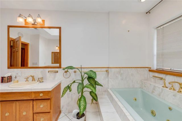 3352 Larga, Los Angeles, CA 90039