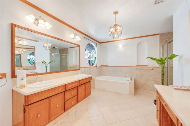 3352 Larga, Los Angeles, CA 90039