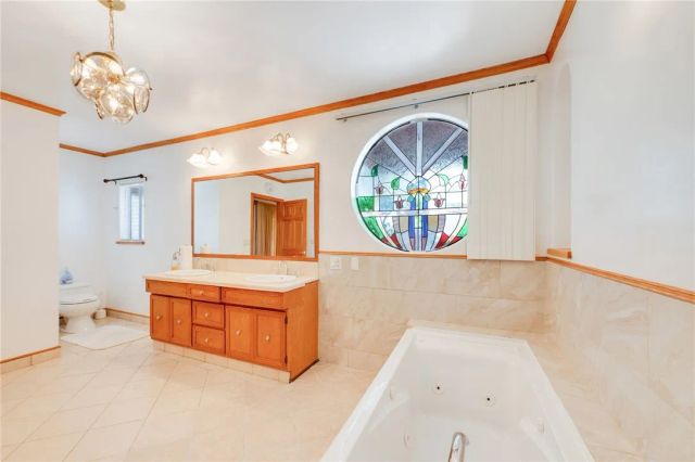 3352 Larga, Los Angeles, CA 90039