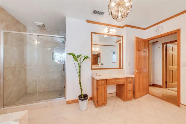 3352 Larga, Los Angeles, CA 90039