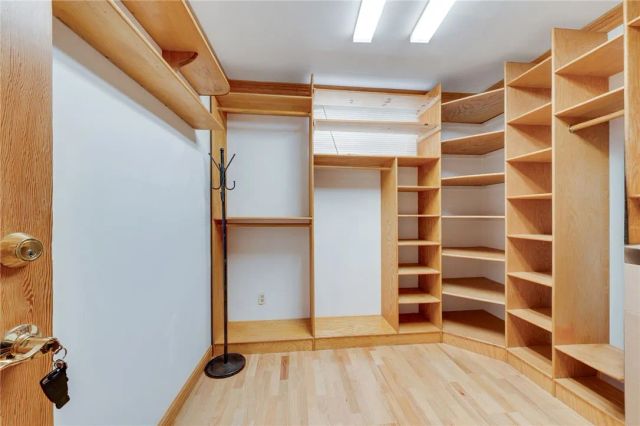 3352 Larga, Los Angeles, CA 90039