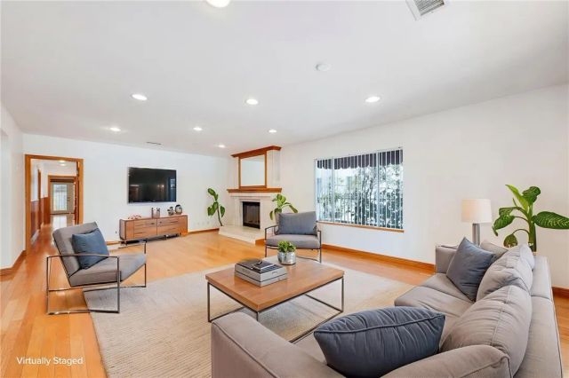3352 Larga, Los Angeles, CA 90039