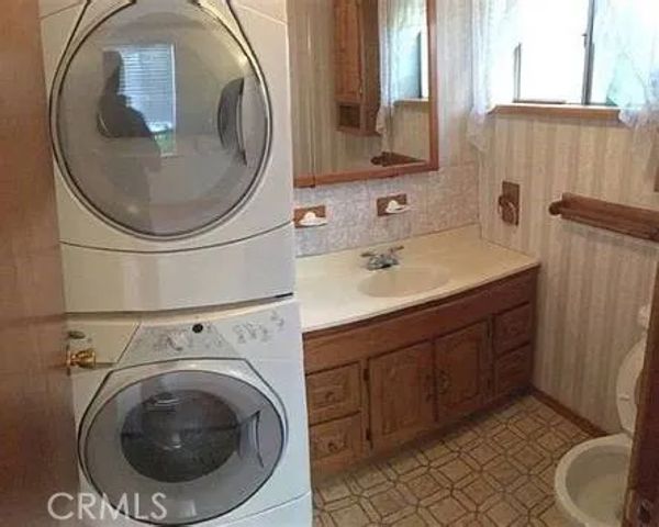 3352 Larga, Los Angeles, CA 90039