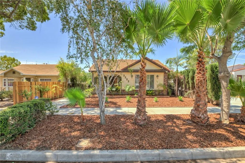 3352 Larga, Los Angeles, CA 90039