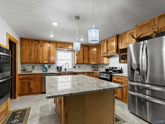 100 W Bryan Street, Athens, AL 35611