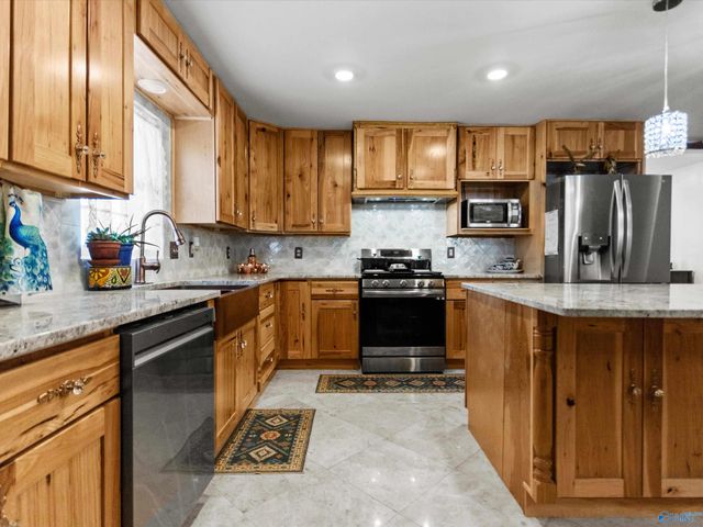 100 W Bryan Street, Athens, AL 35611