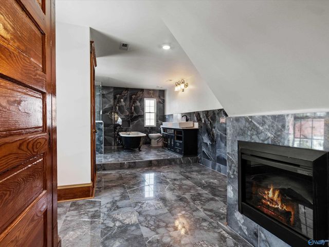 100 W Bryan Street, Athens, AL 35611