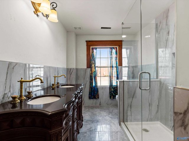 100 W Bryan Street, Athens, AL 35611