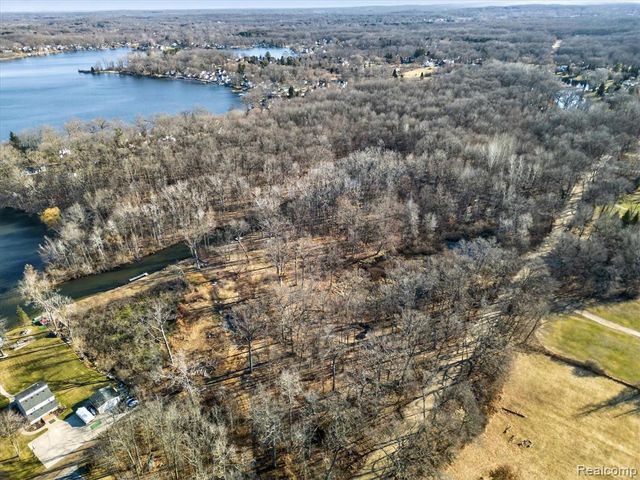 11770 Shaffer Road, Davisburg, MI 48350